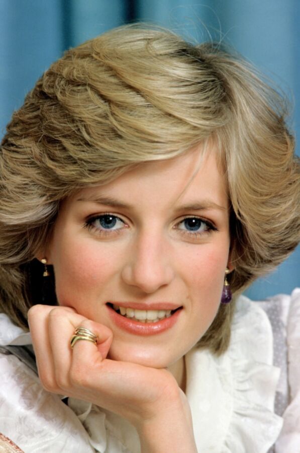 Free porn pics of Princess Diana needs a big load of sperm in her face 4 of 8 pics