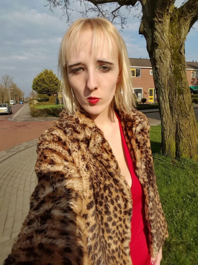 Free porn pics of Dutch teen slut Esther 7 of 130 pics