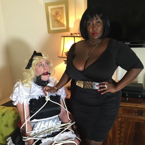 Skinny favorite maid domina