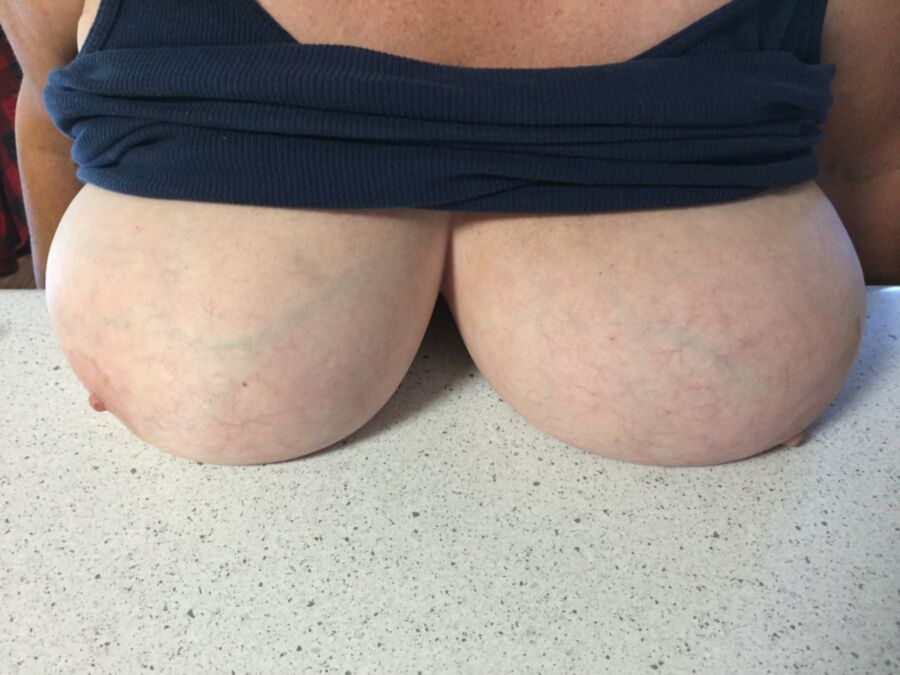 Free porn pics of Amateur Big Tits 3 of 3 pics