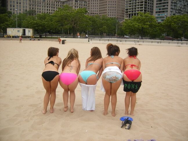 Free porn pics of Group of NN sluts offering their butts  11 of 34 pics