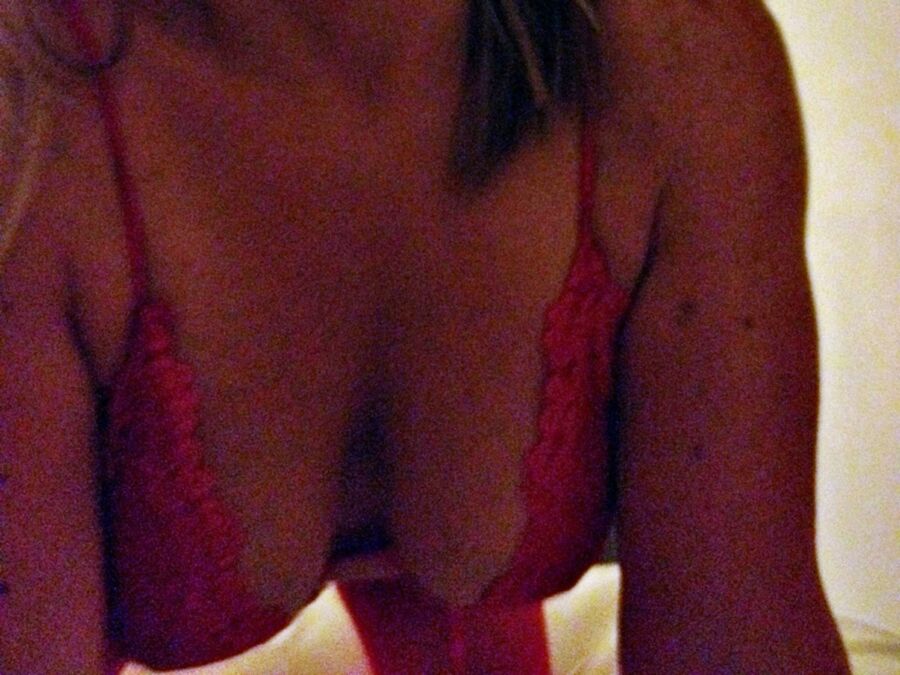 Free porn pics of Wife spreads pussy then gets fucked 6 of 47 pics