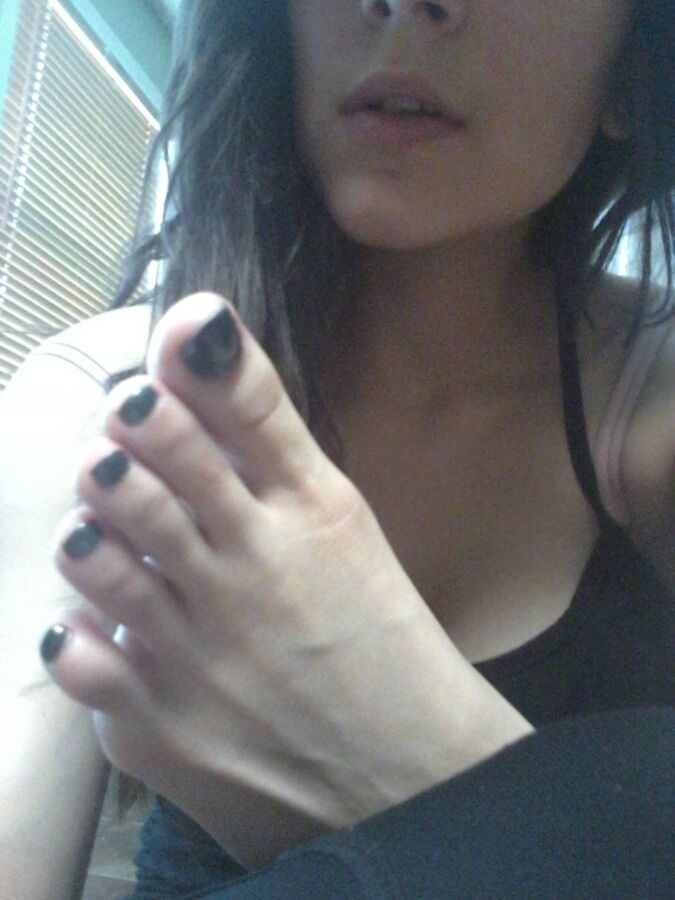 Free porn pics of Young Chavs Pretty Feet Toes  17 of 25 pics