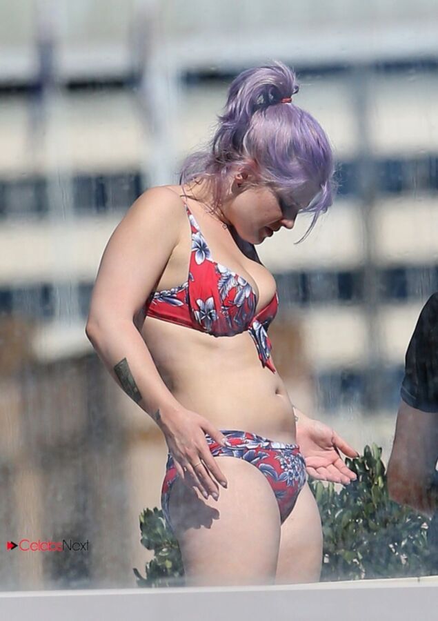 Free porn pics of Kelly Osbourne - Bikini 2 of 11 pics