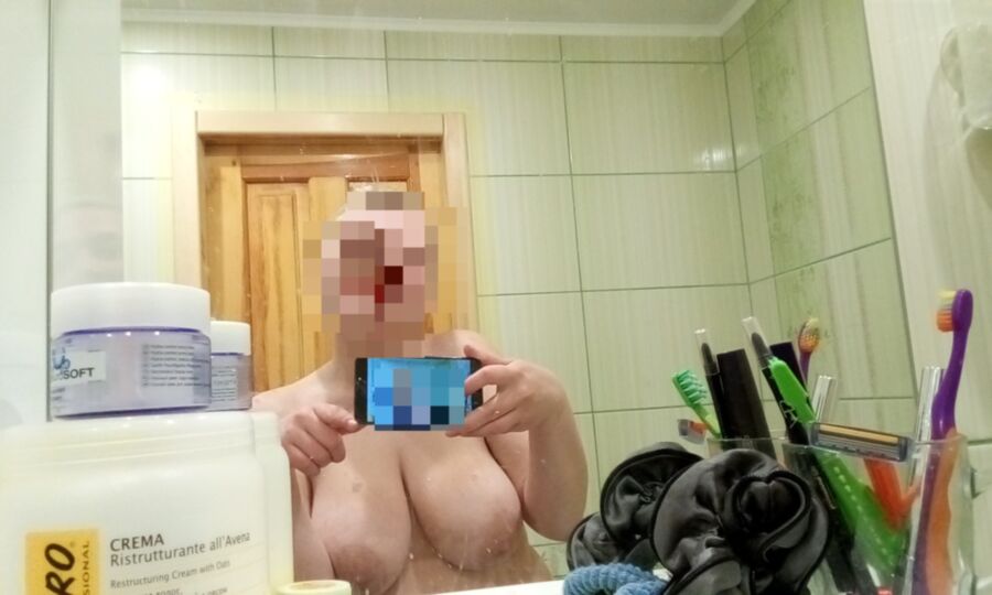 Free porn pics of Жена друга 1 of 5 pics