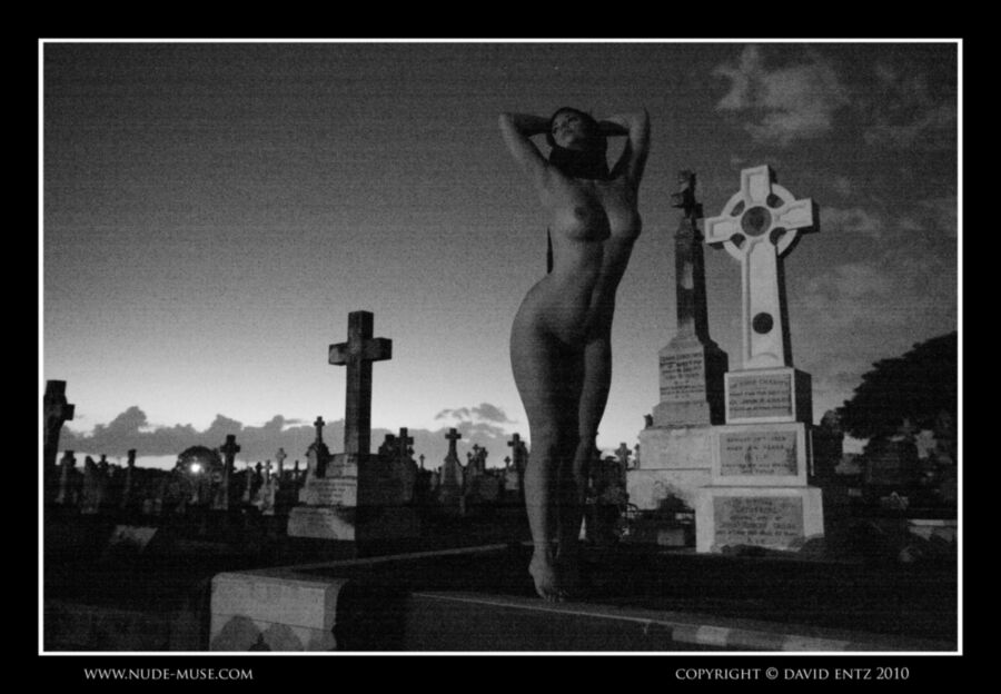 Free porn pics of Eden - Mistress of the Night 19 of 48 pics