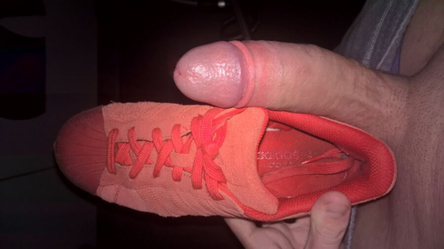 Free porn pics of Schuhe einer Freundin und mein Schwanz 10 of 11 pics