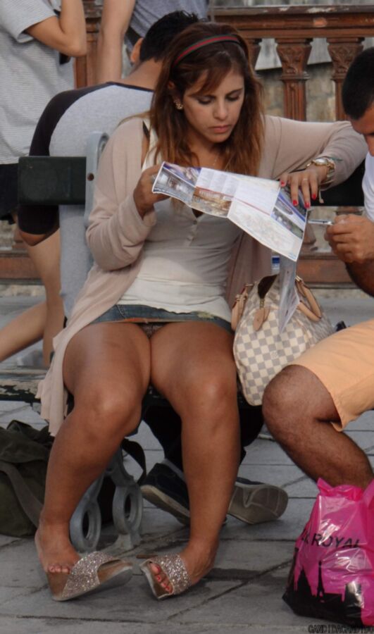 Bending classic panties upskirt