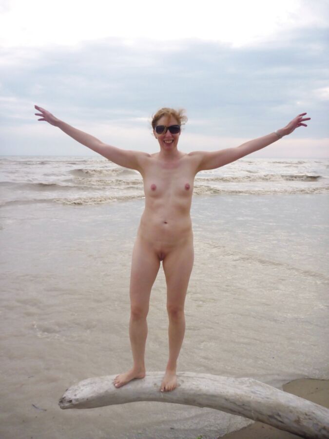 Free porn pics of Nudists 14 of 25 pics