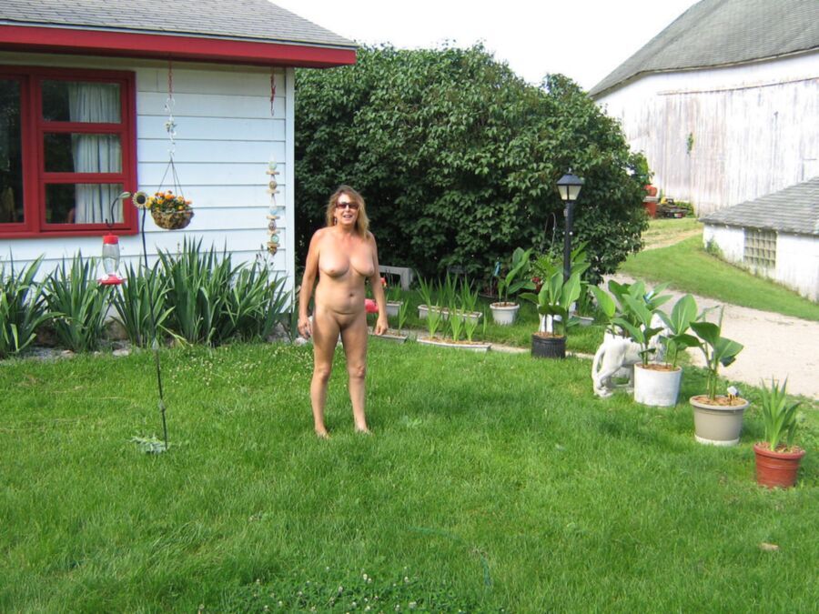 Free porn pics of Nudists 11 of 25 pics