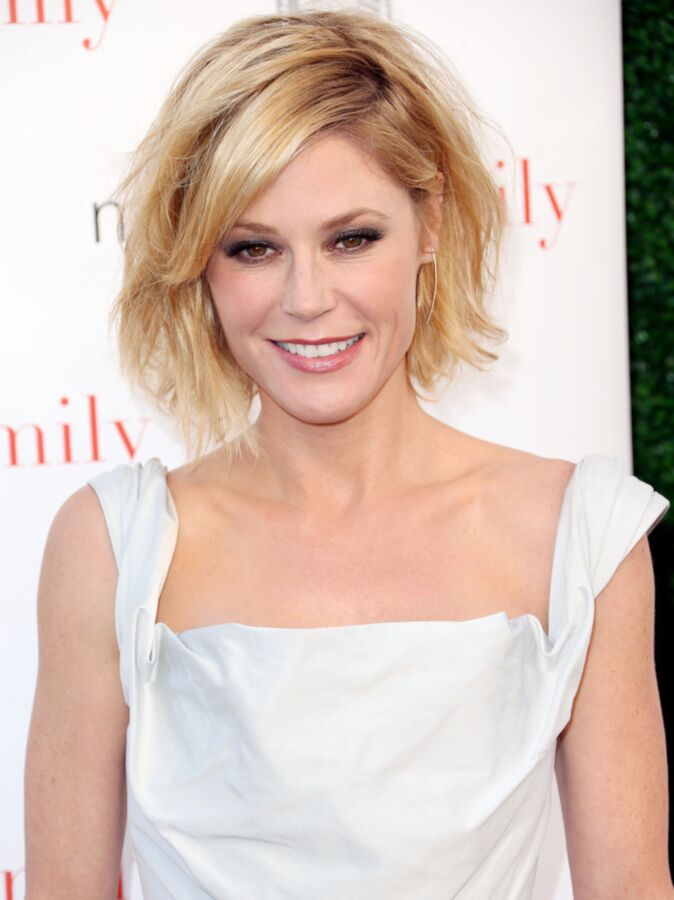 Free porn pics of Arsenist Album - Julie Bowen, Mother from Modern Family 13 of 27 pics