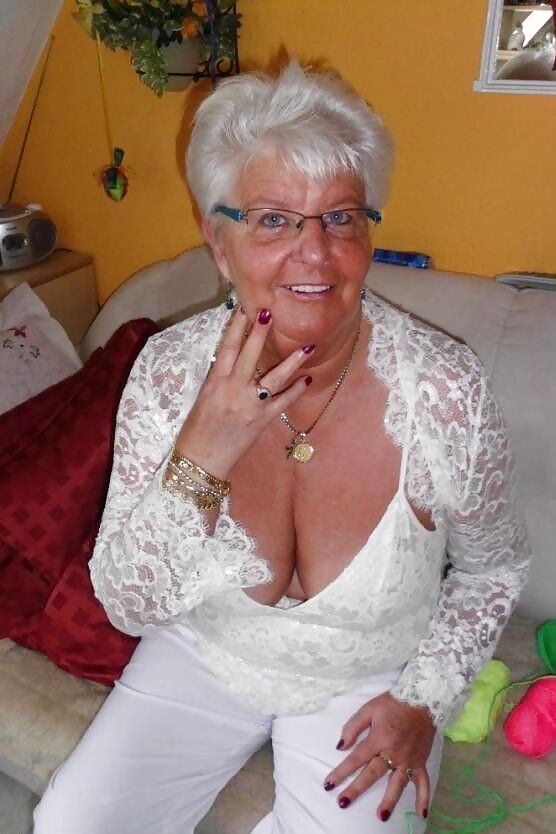 Free porn pics of grannies sexy cleavage 23 of 28 pics