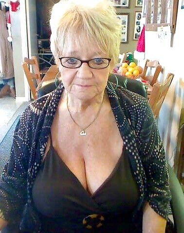 Free porn pics of grannies sexy cleavage 1 of 28 pics