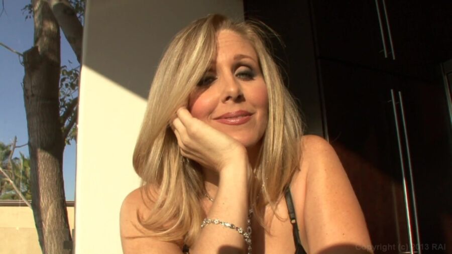 Julia Ann 10 Julia Ann 10