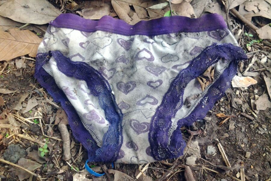 Free porn pics of Some panties I found by the roadside 3 of 4 pics
