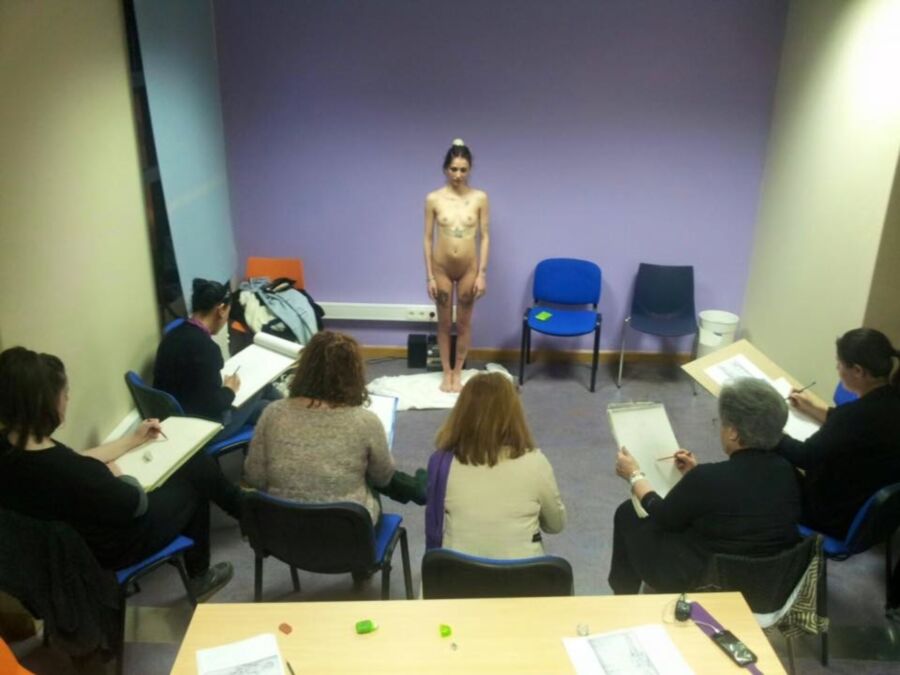 Free porn pics of Taller en Casa da Muller – sesiones de desnudo 7 of 15 pics