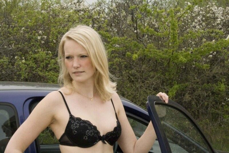 Free porn pics of Sexy Frau in Dessous auf dem Auto 1 of 17 pics