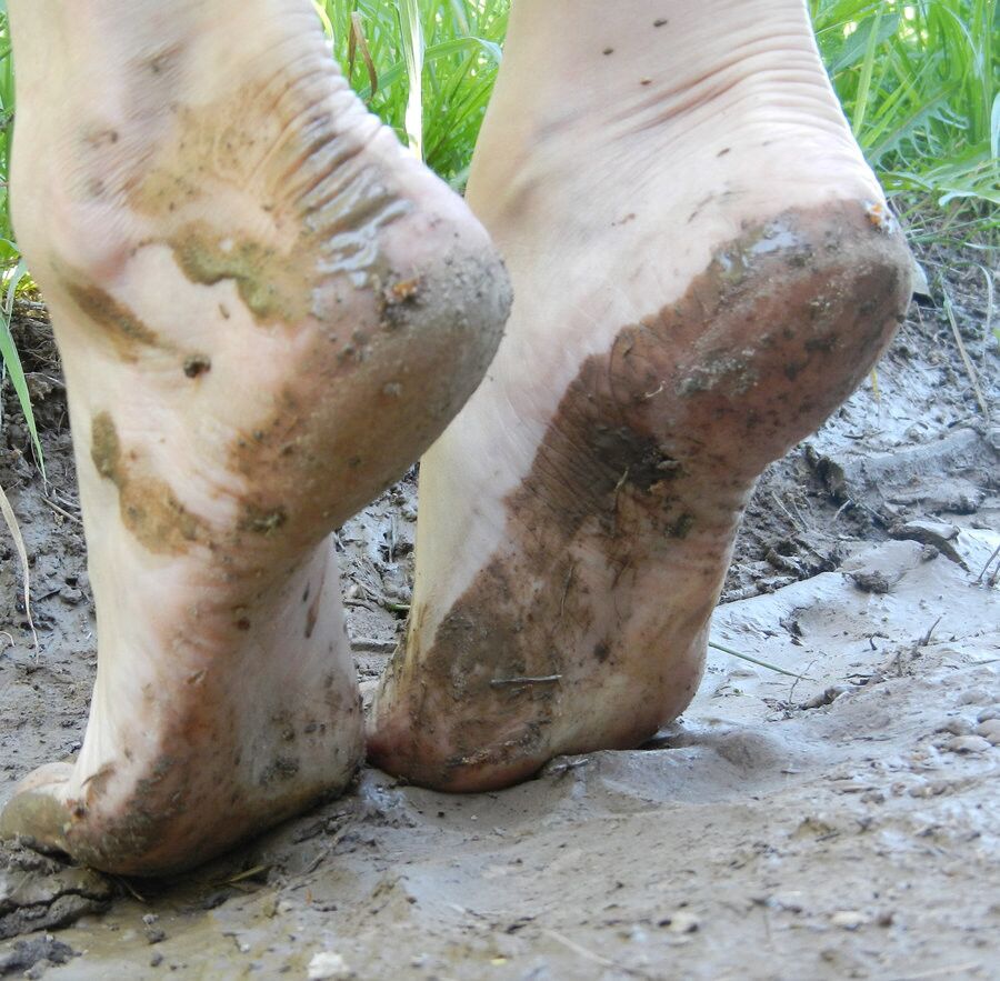 Free porn pics of  Feet and shoes in the mud 8 of 50 pics