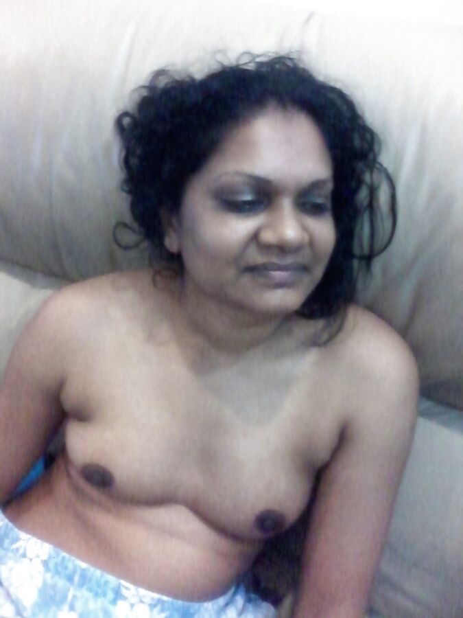 Free porn pics of desi indian aunty nude 5 of 11 pics