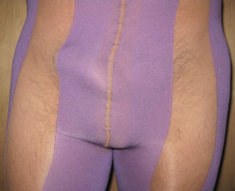 Free porn pics of nice tights 8 of 24 pics