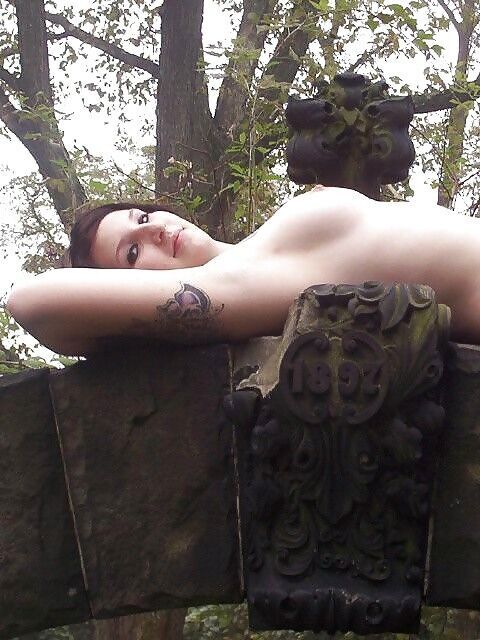 Free porn pics of BDSM grave yard erotica. 3 of 24 pics