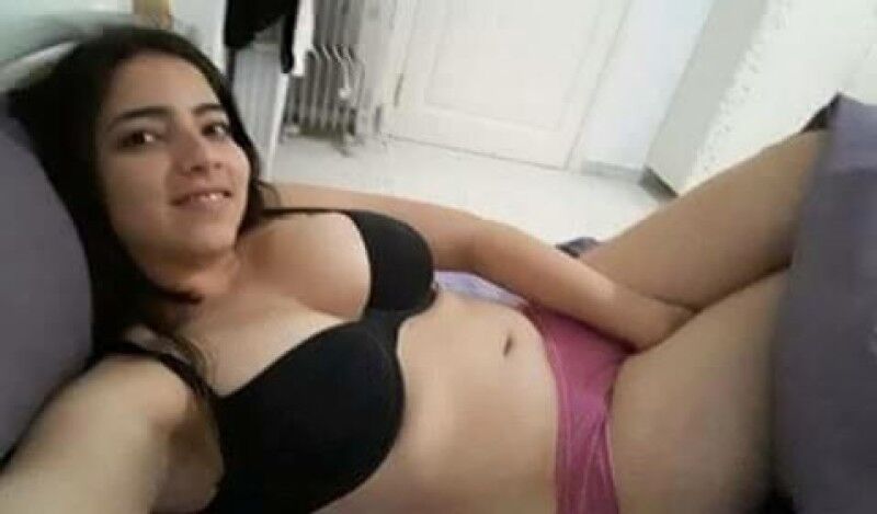 Free porn pics of tunisian girl  1 of 2 pics