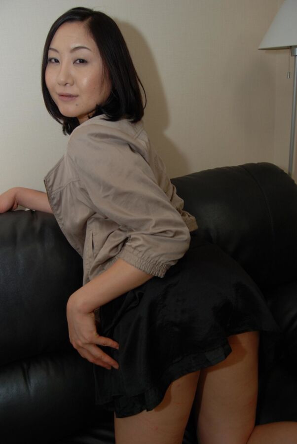 Free porn pics of Japanese MILF Risa Okamoto strips, showers, and fucks 23 of 435 pics
