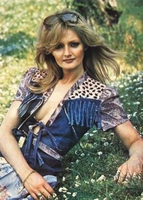 Free porn pics of Bonnie Tyler 1 of 11 pics