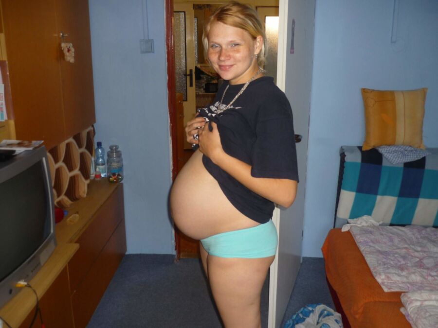 Free amateur pregnant thumbs