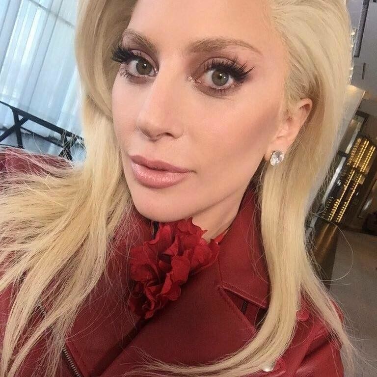 Free porn pics of Lady Gaga pics with / without makeup  1 of 25 pics