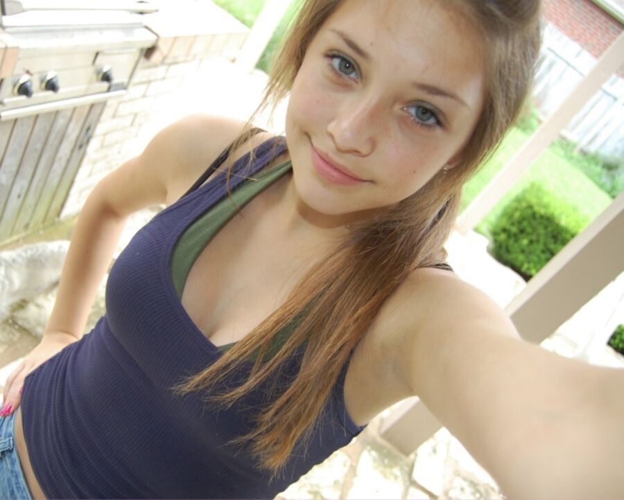 Free porn pics of Teen faces to cum on 16 of 36 pics