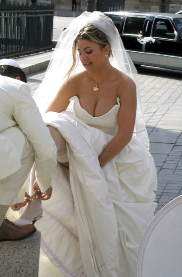 Free porn pics of Brides that will cuckold: Outdoor: For captions 18 of 30 pics