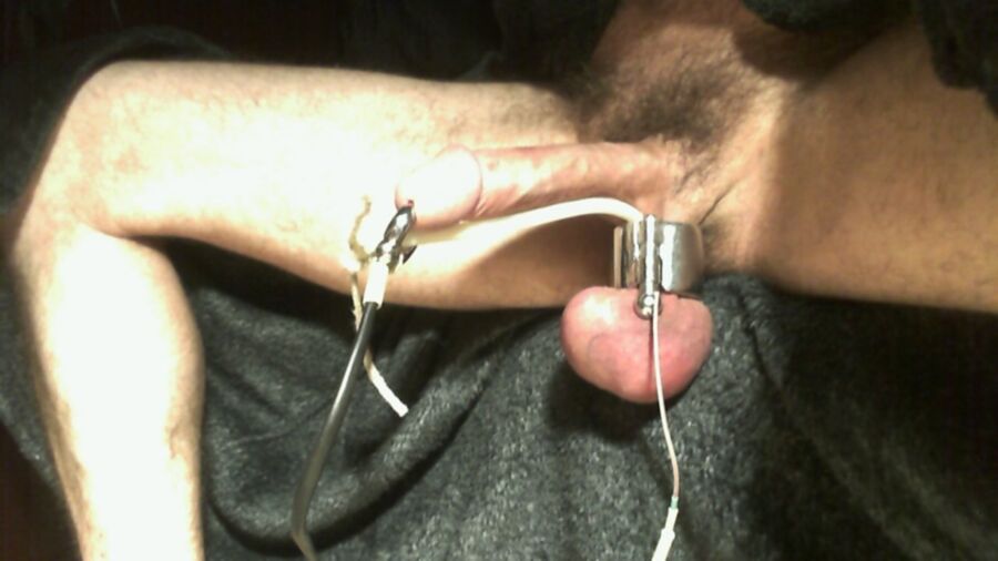 Free porn pics of Electro splint 6 of 7 pics