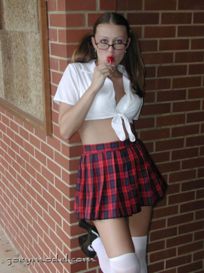 Free porn pics of schoolgirl 7 of 61 pics