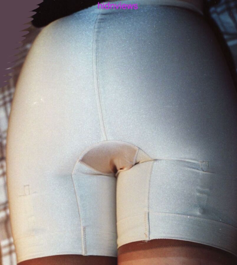 Free porn pics of Girdles - my old girdle photos 3 of 12 pics