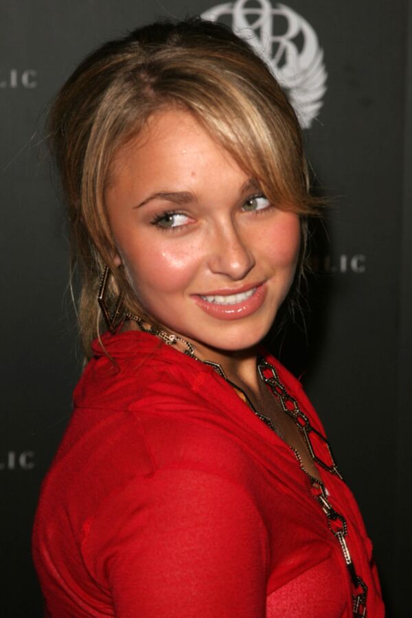 Free porn pics of The Definate Hayden Panettiere Collection (adds to follow) 24 of 408 pics