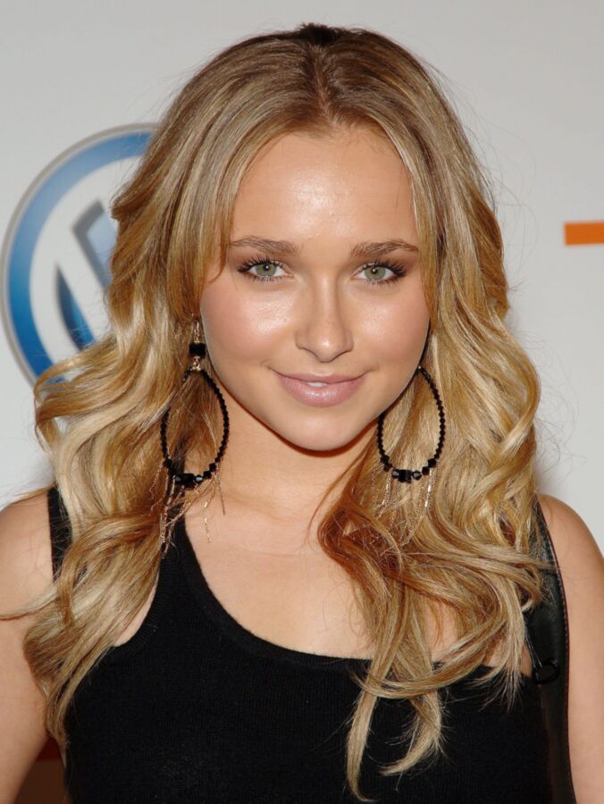 Free porn pics of The Definate Hayden Panettiere Collection (adds to follow) 19 of 408 pics