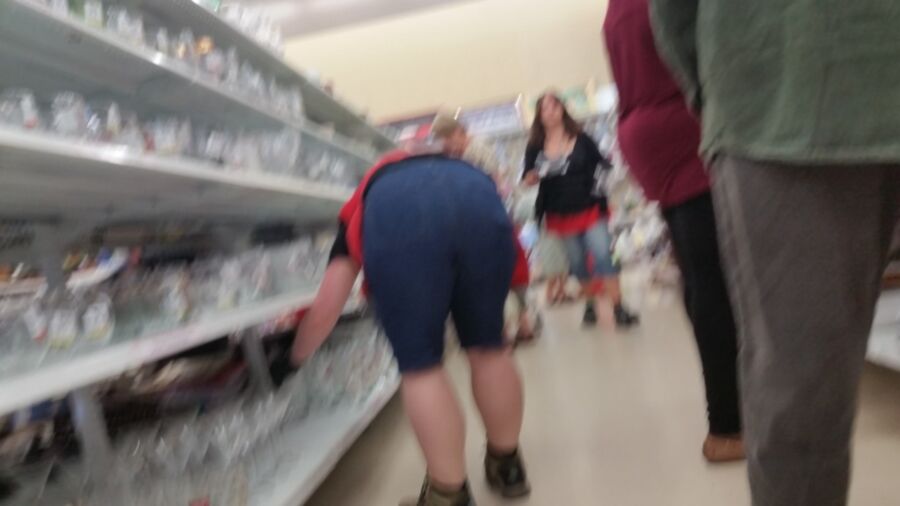 Free porn pics of Creep shots at Value Village 10 of 20 pics