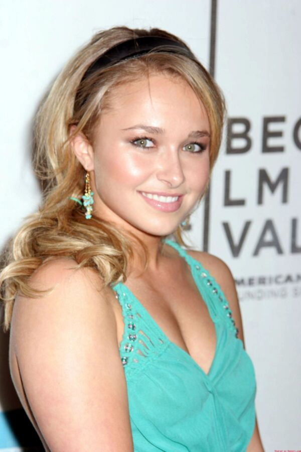 Free porn pics of The Definate Hayden Panettiere Collection (adds to follow) 8 of 408 pics