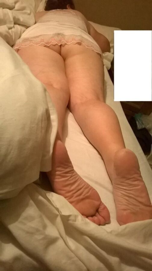 Free porn pics of soul and feet 1 of 5 pics