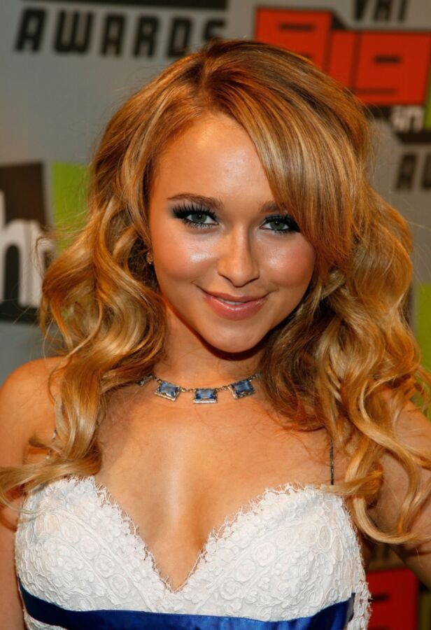 Free porn pics of The Definate Hayden Panettiere Collection (adds to follow) 10 of 408 pics