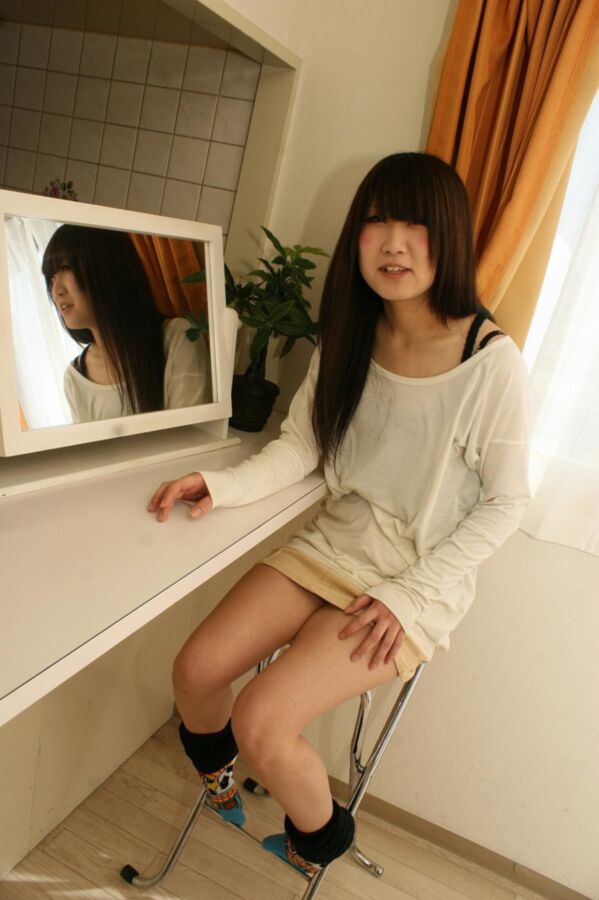 Free porn pics of Japanese teen Maki Hagita hardcore 18 of 661 pics