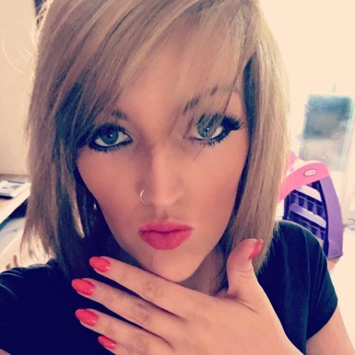 Free porn pics of girls with nose & facial piercings 17 of 82 pics