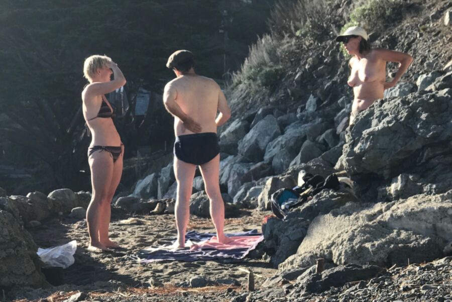 Free porn pics of San Francisco nude beach 4 of 7 pics