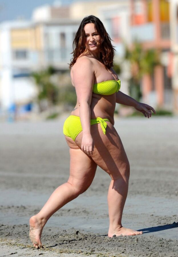 Free porn pics of >> Chanelle Hayes bikini fatty 8 of 20 pics