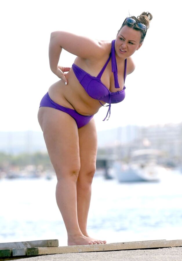 Free porn pics of >> Chanelle Hayes bikini fatty 11 of 20 pics