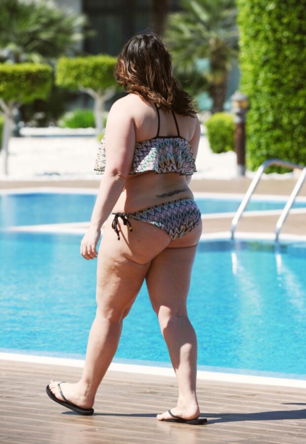 Free porn pics of >> Chanelle Hayes bikini fatty 17 of 20 pics