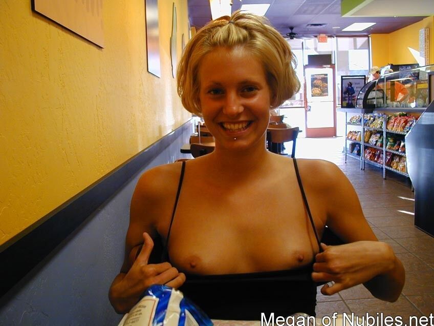 Free porn pics of Tits at the table 20 of 22 pics