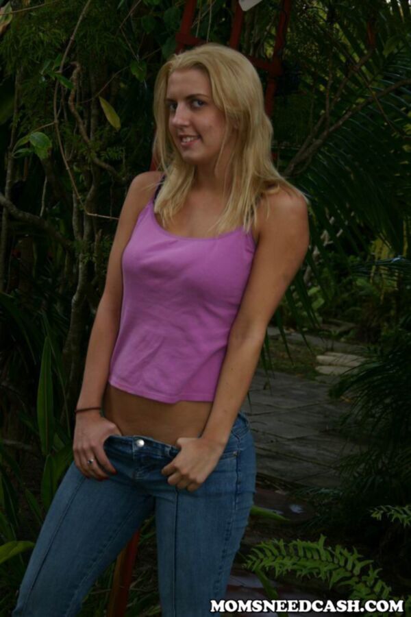 Free porn pics of Blond in jeans 2 of 30 pics