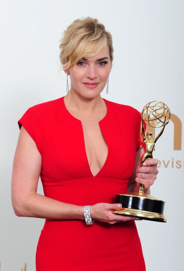 Free porn pics of Kate Winslet Beautiful, Curvy British Celeb in Bikini and Gowns 16 of 324 pics